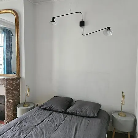 Cosy Private In Shared With A Couple - For 1 Traveler Only ! No Duo Allowed Alloggio in famiglia