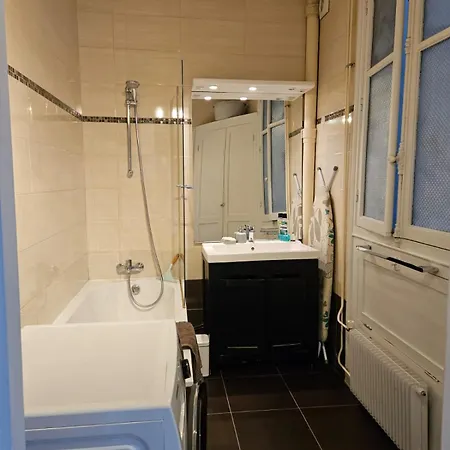 Alloggio in famiglia Cosy Private In Shared With A Couple - For 1 Traveler Only ! No Duo Allowed Parigi